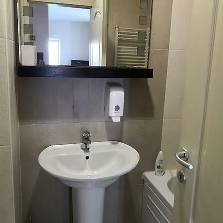 Ana's Appartamento Belgrado